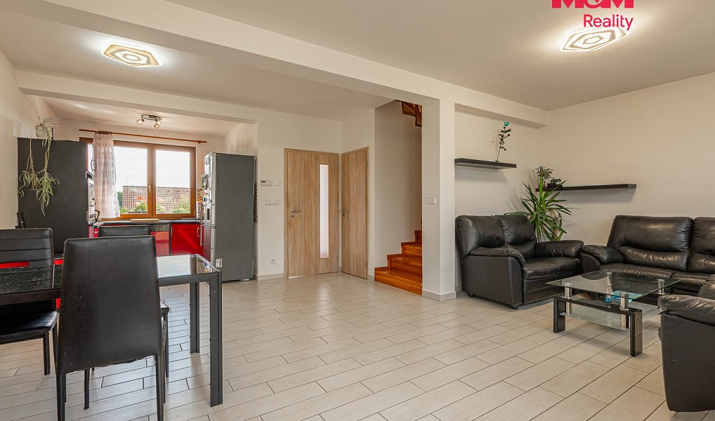 Prodej domu 126 m² s pozemkem 975 m², Jankov – náhled fotky 2