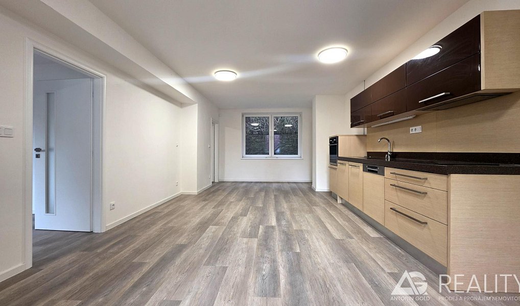 Prodej bytu 3+kk 88 m², Praha – náhled fotky 2
