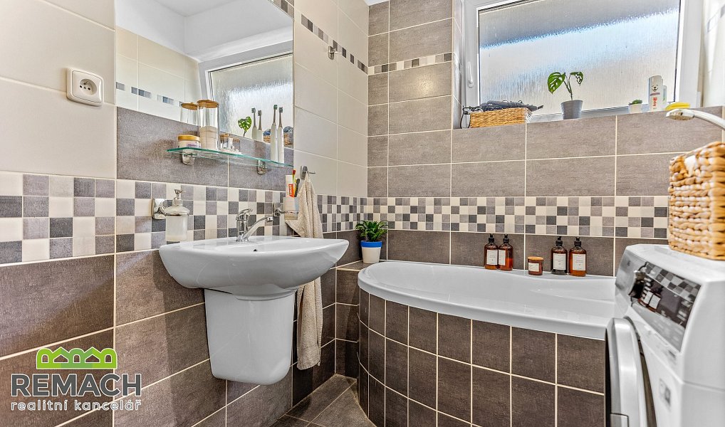 Pronájem bytu 2+kk 50 m², Náchod – náhled fotky 2