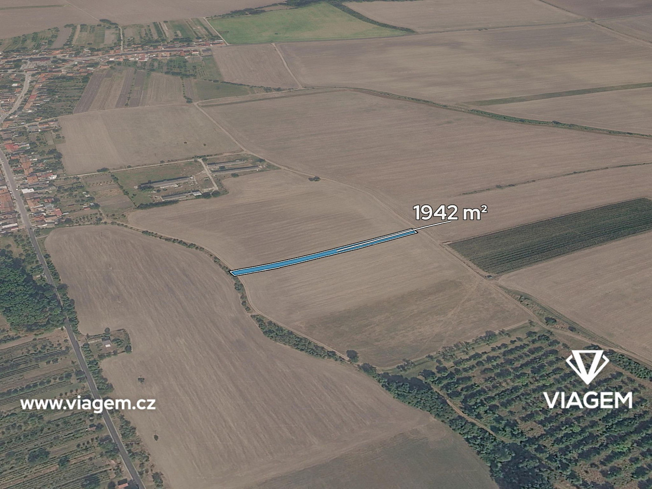 Prodej pole 1 942 m²