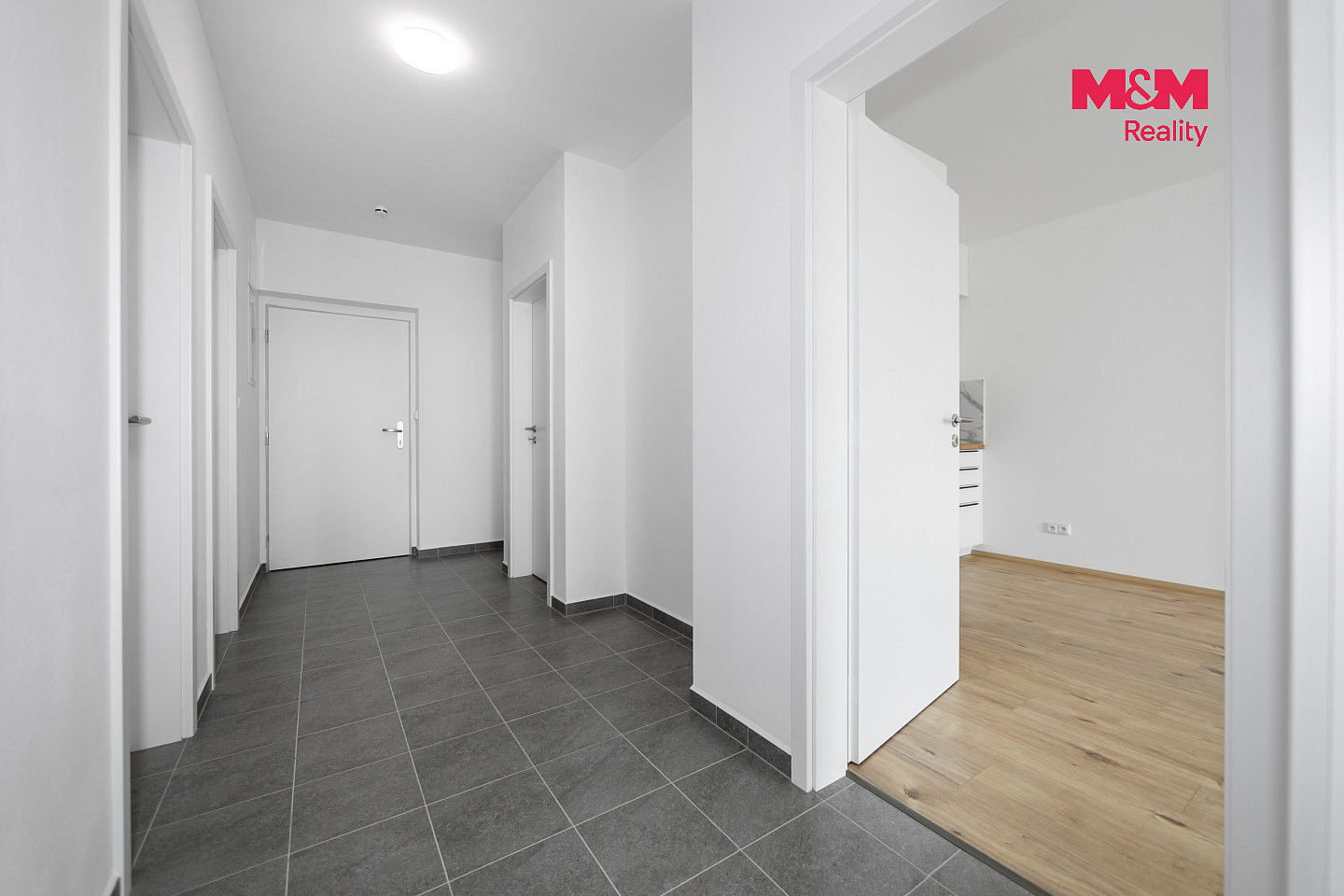 Pronájem bytu 2+kk 66 m² – fotografie 5