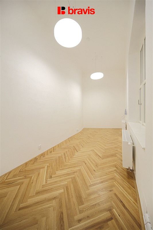 Pronájem kanceláře 25 m² — photo 2