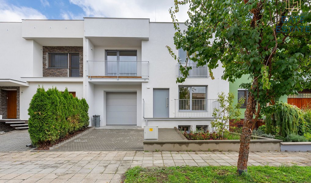 Prodej domu 217 m² s pozemkem 270 m², Holešov – náhled fotky 30