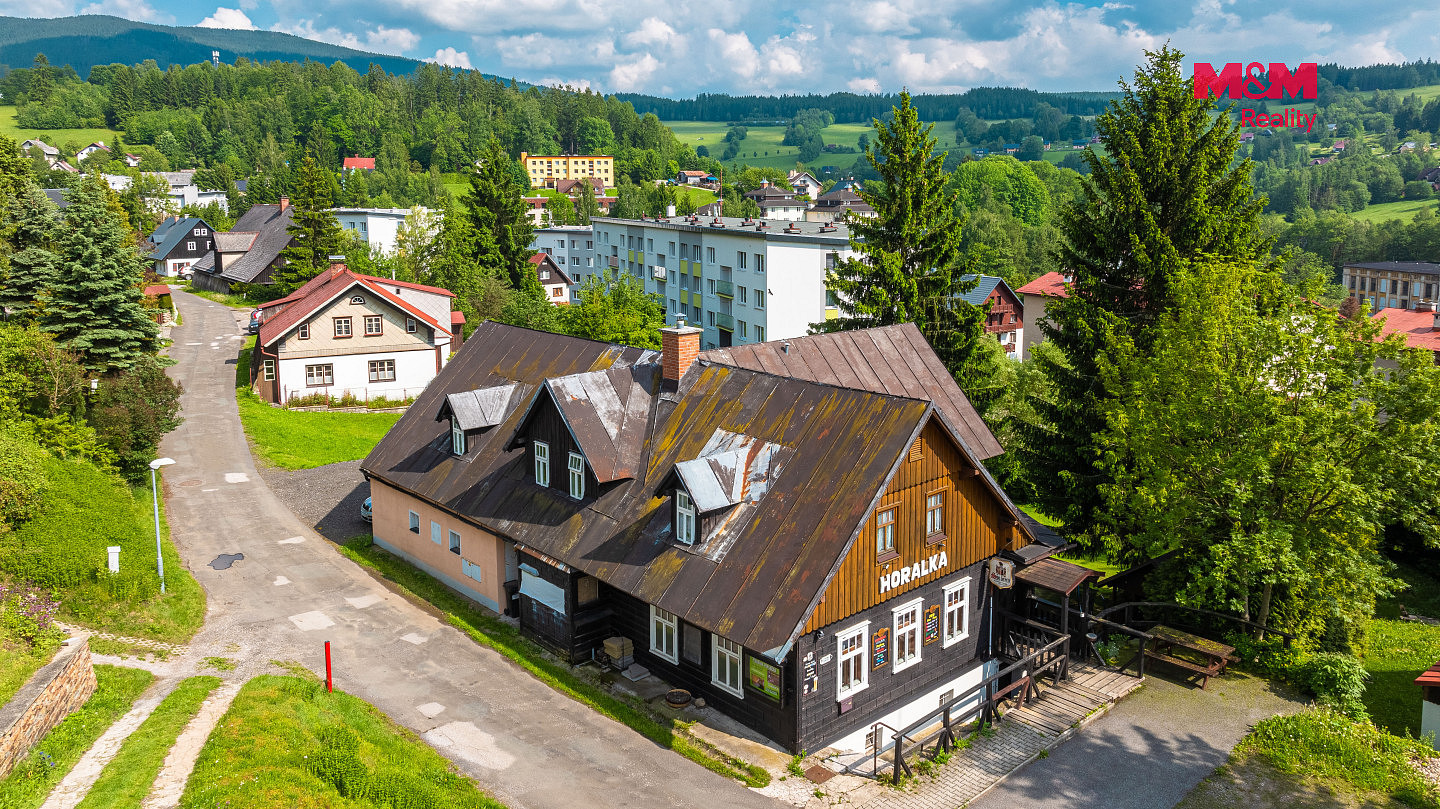 Prodej ubytovacího objektu 374 m² – fotografie 2