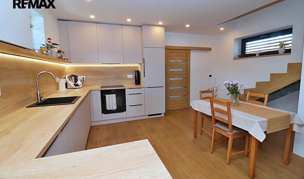 Prodej domu 131 m² s pozemkem 352 m², Holice – náhled fotky 10