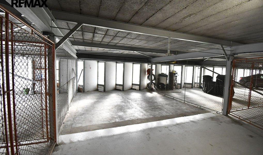 Prodej garážového stání 13 m2, ulice Mrštíkova - Hradec Králové, Hradec Králové – náhled fotky 5