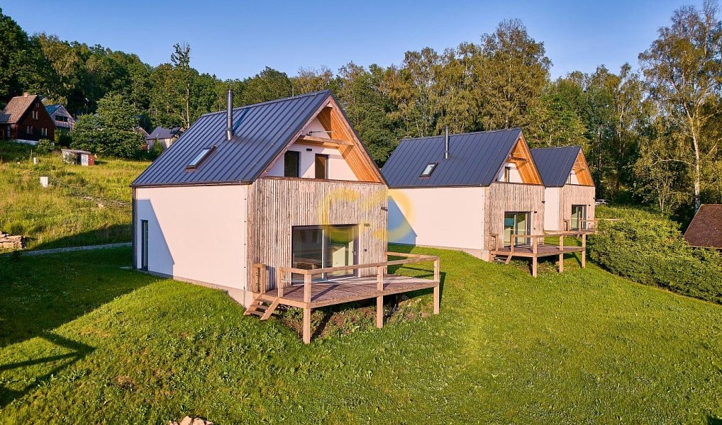 Prodej domu 104 m² s pozemkem 537 m², Horní Planá – náhled fotky 2