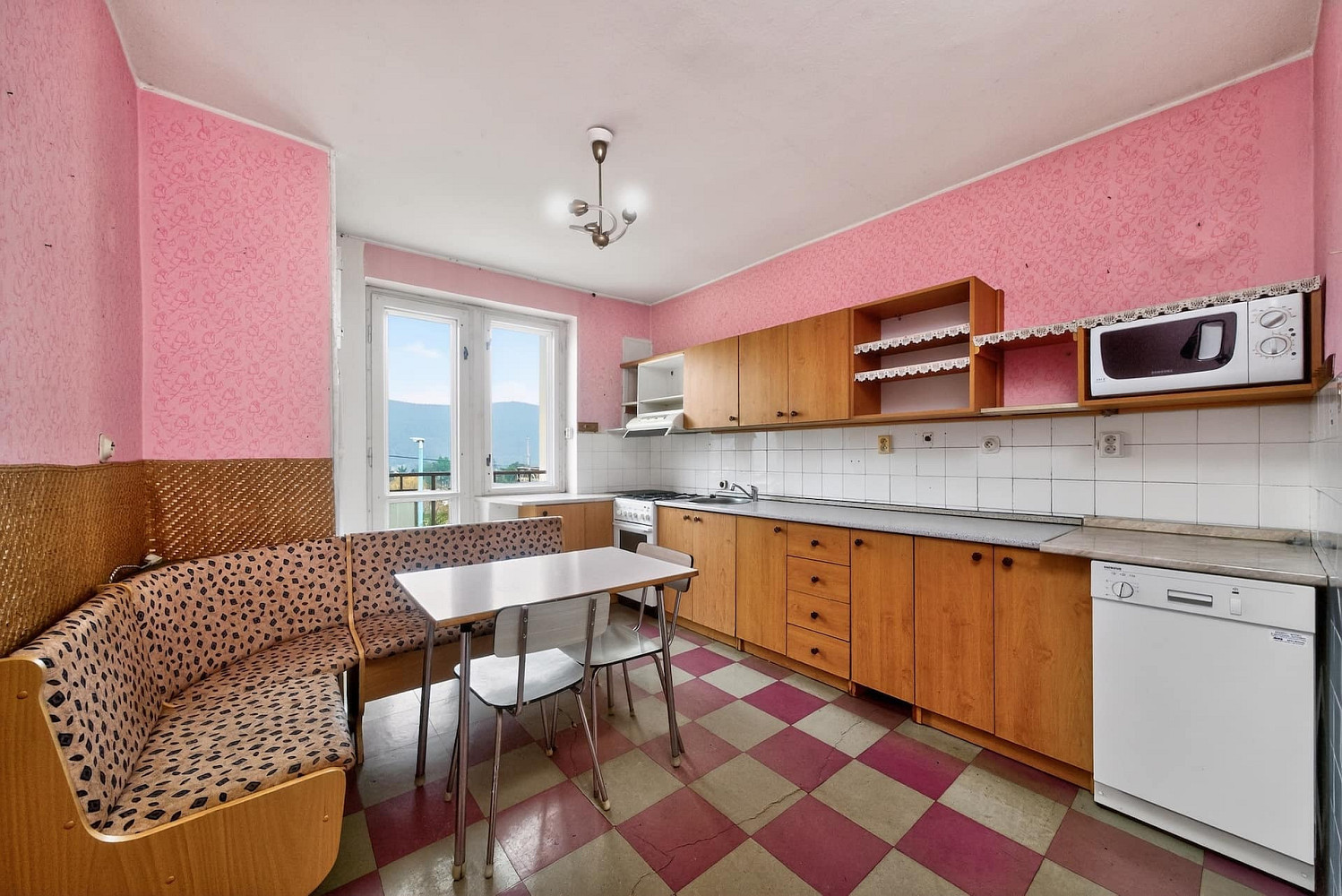Prodej domu 135 m² s pozemkem 306 m²