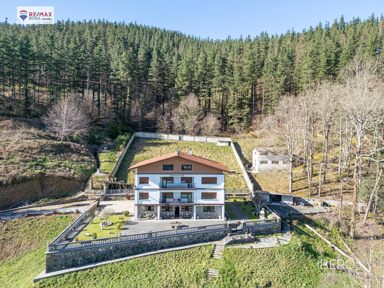 Prodej domu 539 m² s pozemkem 10 031 m²