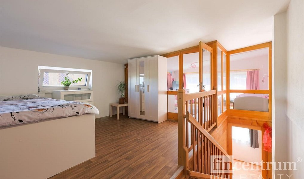 Prodej komerčního objektu (jiného typu) 1 698 m², Křenice – náhled fotky 15