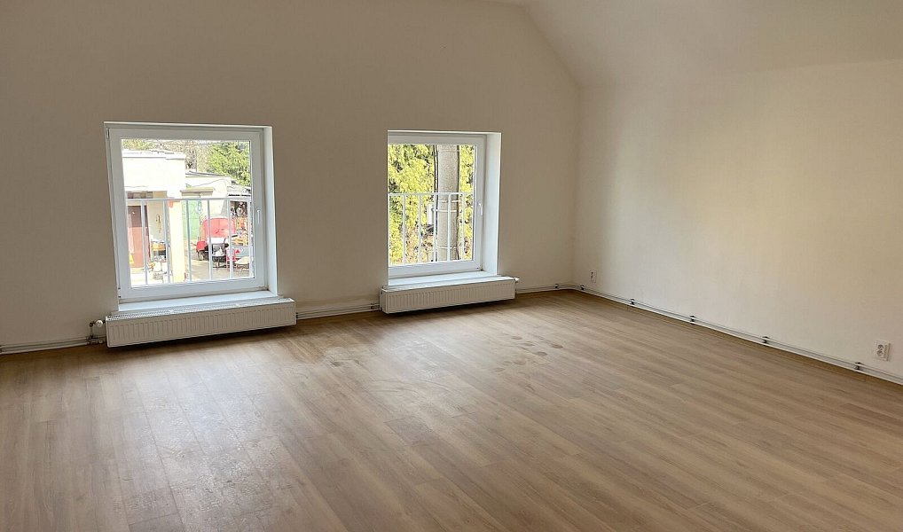 Prodej domu 235 m² s pozemkem 380 m², Hořín – náhled fotky 9