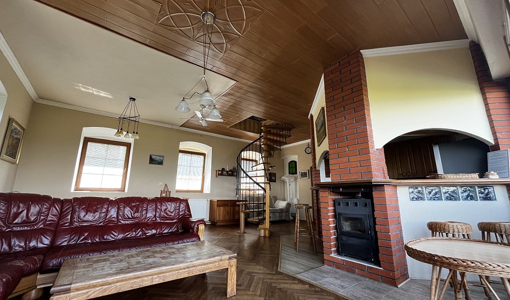 Prodej vily 460 m² s pozemkem 1 773 m², Podhradí – náhled fotky 11