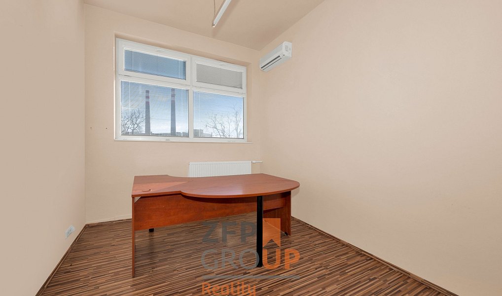 Prodej obchodních prostor 702 m², Hodonín – náhled fotky 4