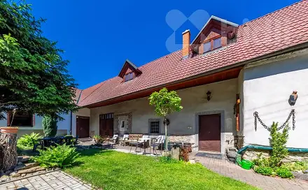 Prodej domu 388 m² s pozemkem 549 m², Paračov, okres Strakonice