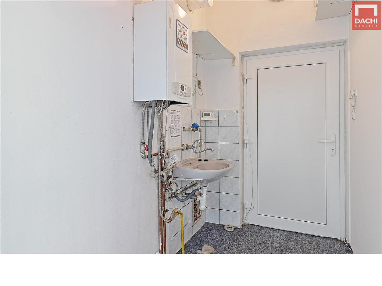 Pronájem obchodních prostor 37 m² – fotografie 3