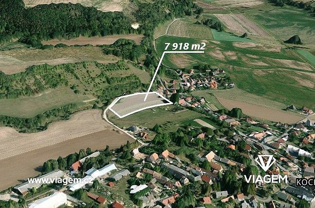 Prodej pole 7 918 m²