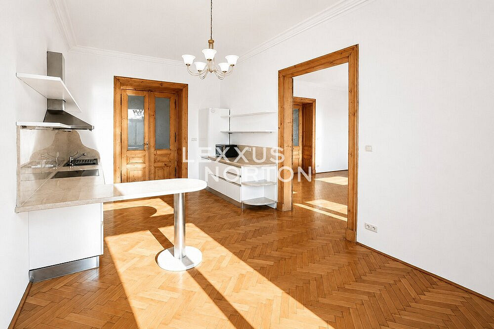 Pronájem bytu 6+kk 255 m² — photo 3