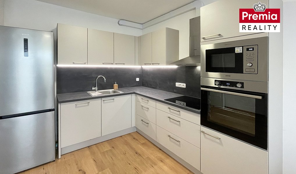 Pronájem bytu 2+kk, 64 m², Znojmo, Hostěradice