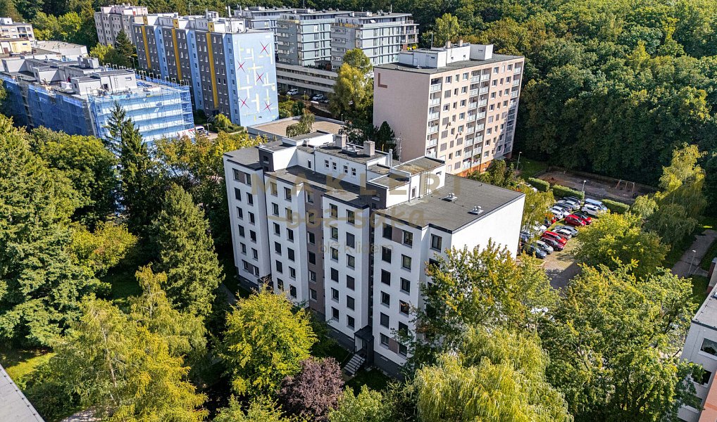Prodej bytu 4+kk 80 m², Praha – náhled fotky 23