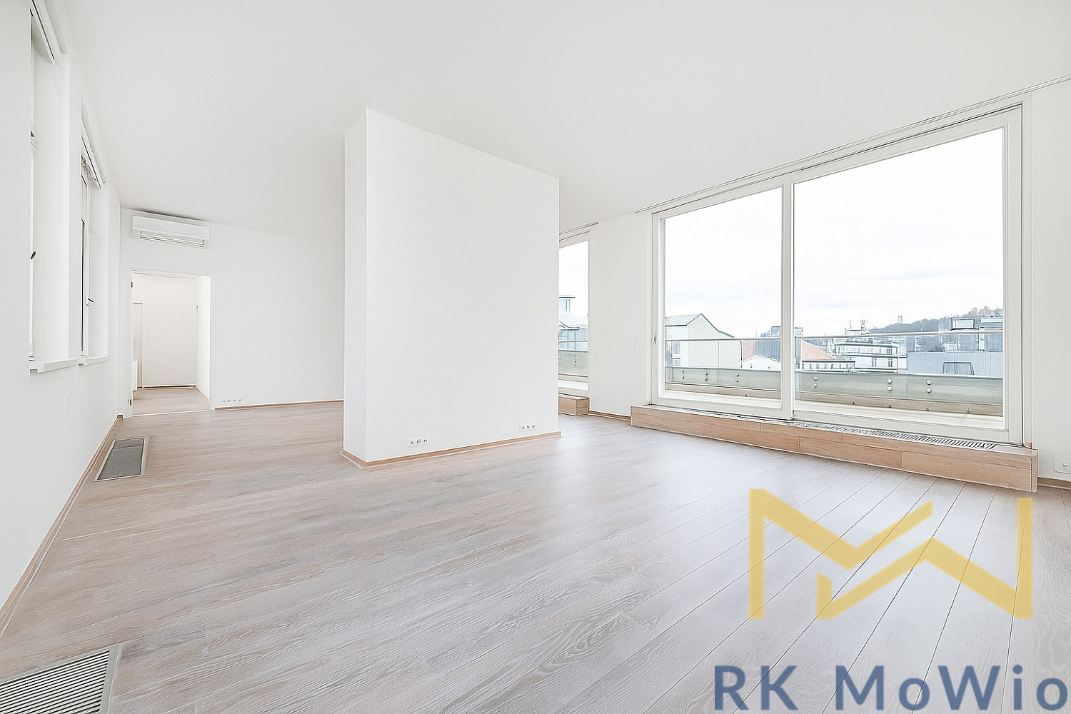 Pronájem bytu 3+1 173 m² – fotografie 2