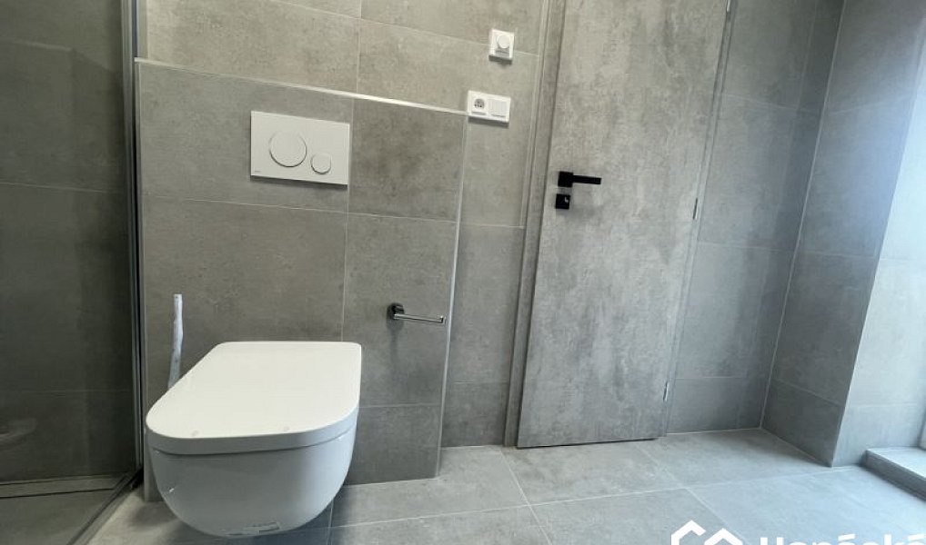Pronájem bytu 1+kk 29 m², Hulín – náhled fotky 14