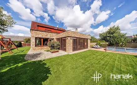 Prodej domu 262 m² s pozemkem 963 m², Záhumenky, Bystrovany, okres Olomouc