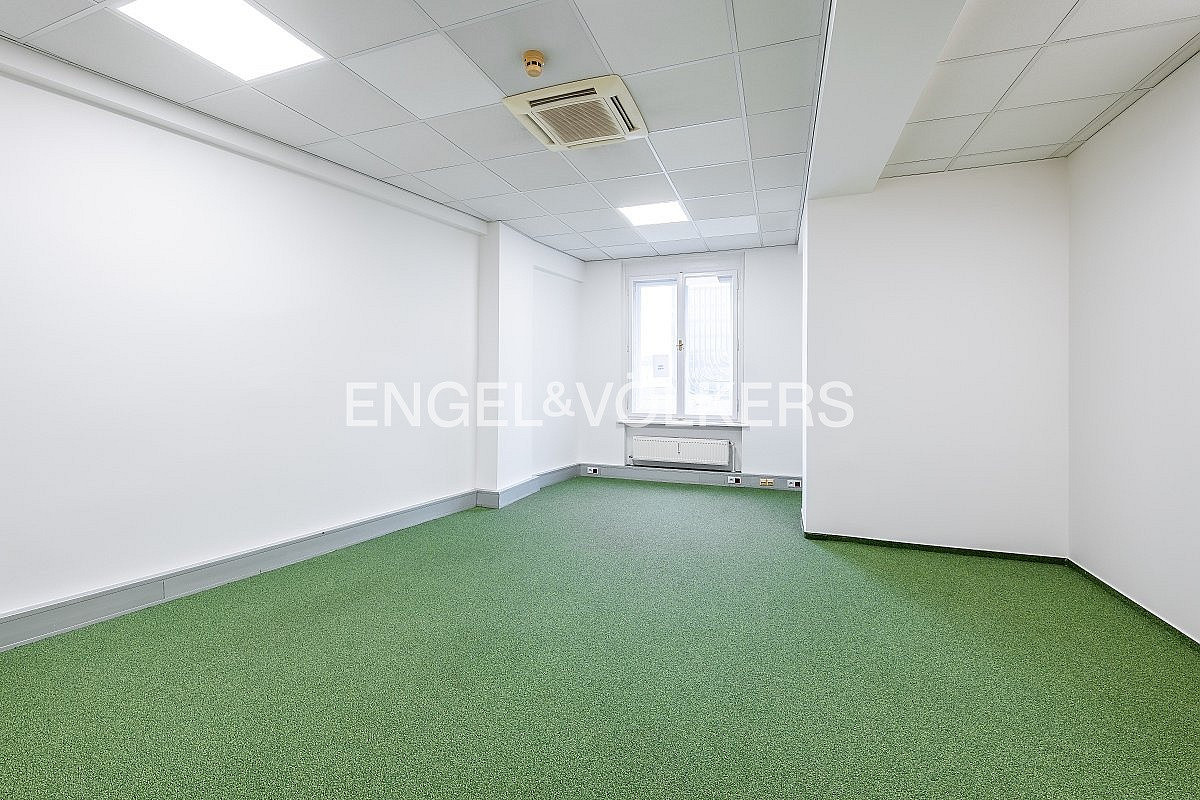 Pronájem kanceláře 169 m² – fotografie 5