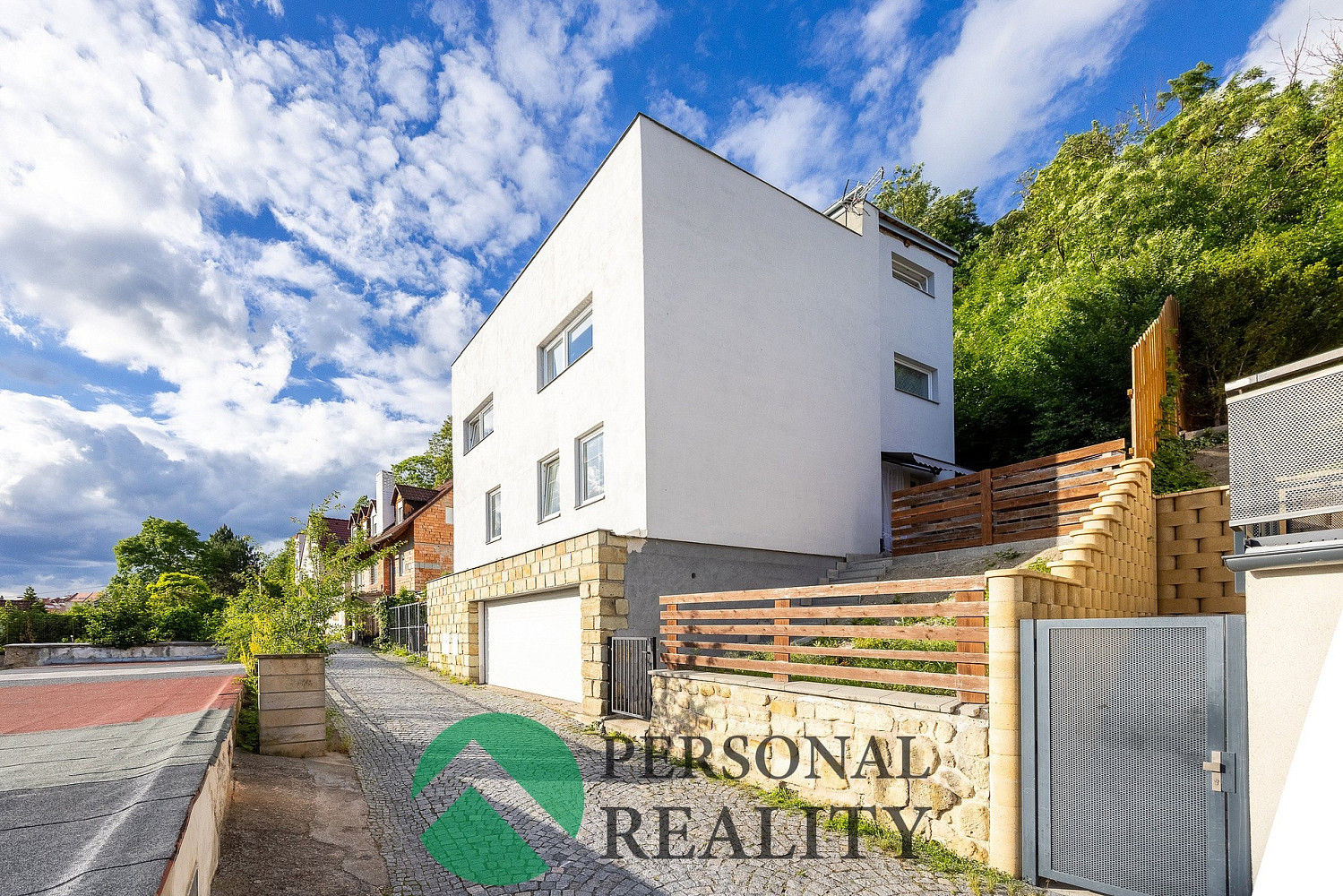 Prodej domu 306 m² s pozemkem 343 m²
