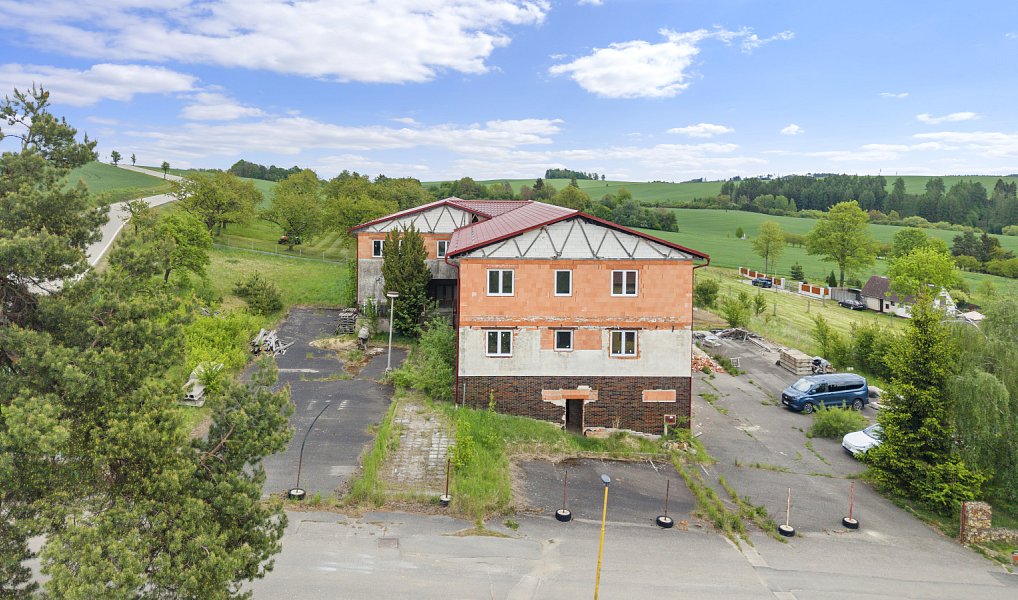 Prodej nájemního domu, činžáku 1 650 m², Staré Hobzí – náhled fotky 8