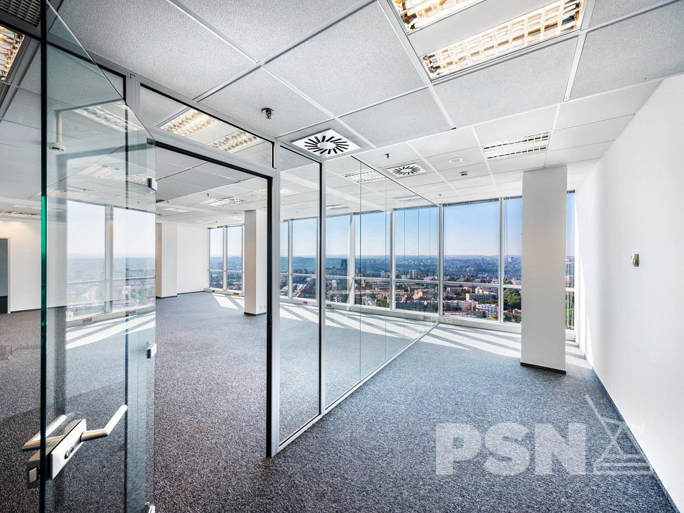 Pronájem kanceláře 266 m² — photo 3