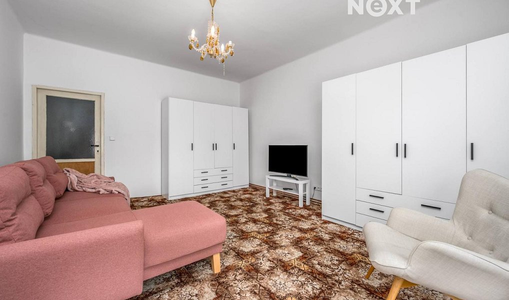 Prodej domu 250 m² s pozemkem 611 m², Zvoleněves – náhled fotky 20