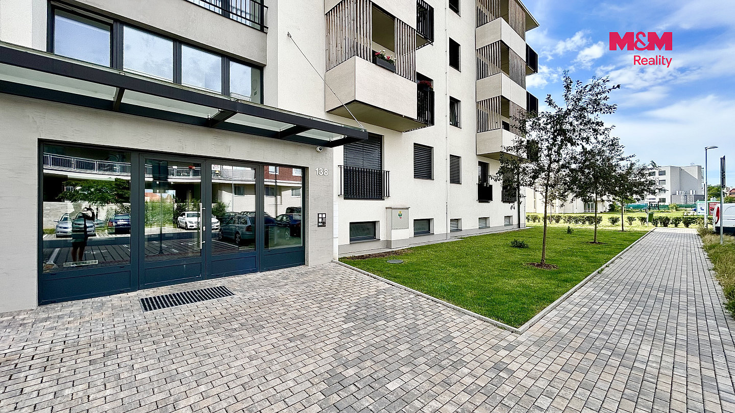 Pronájem bytu 3+kk 69 m² — photo 2