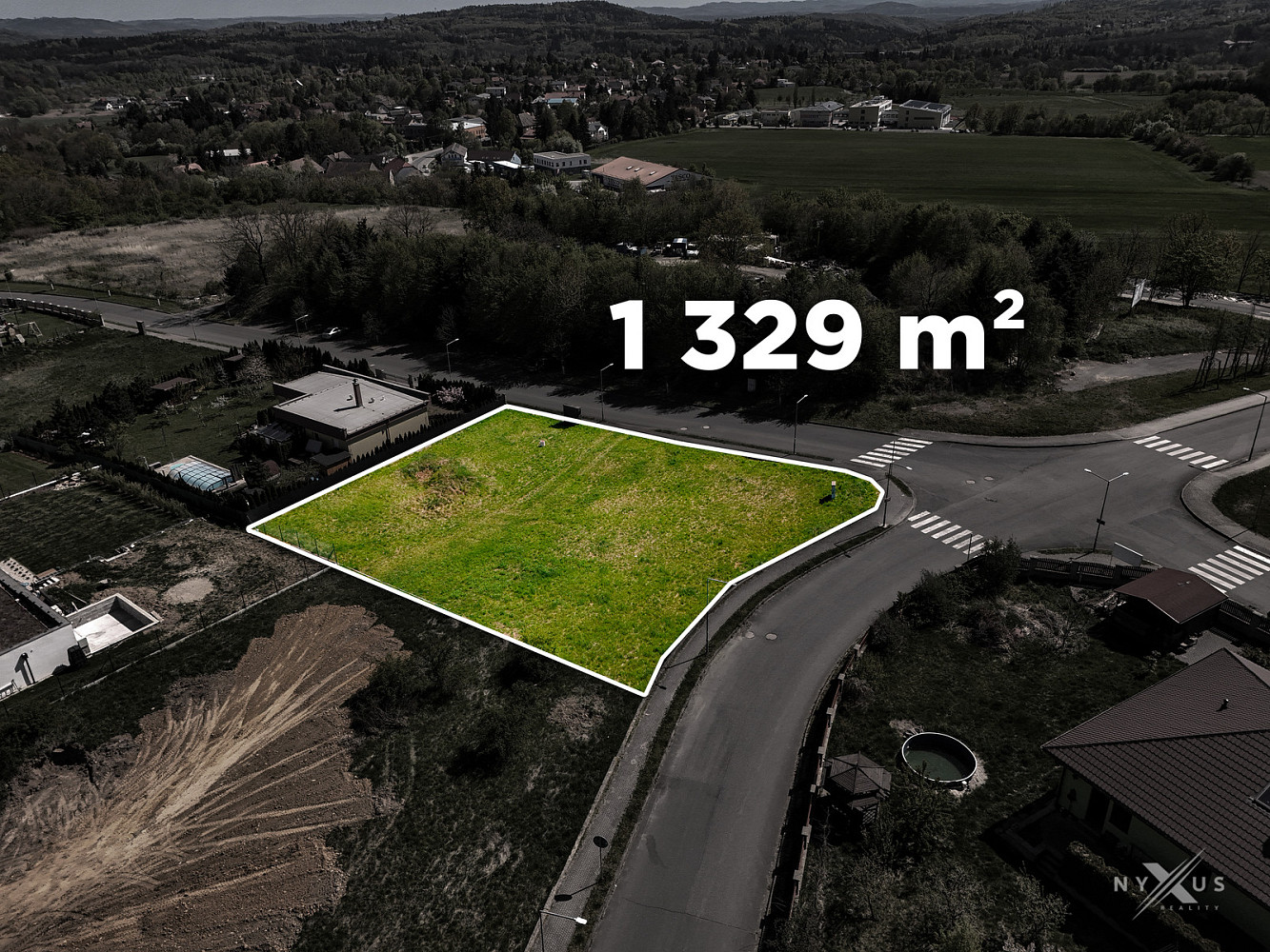 Prodej stavebního pozemku 1 329 m² – fotografie 2