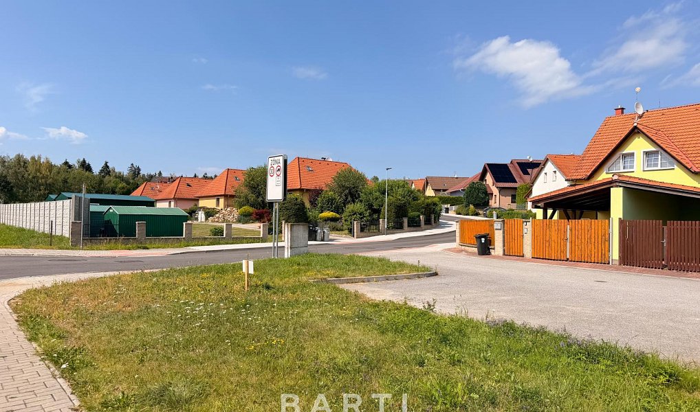 NA PRODEJ - Venkovní parkovací stání ve Frymburku, 22 m2, Frymburk – náhled fotky 3