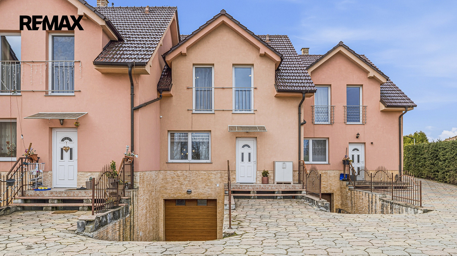 Prodej domu 213 m² s pozemkem 290 m²