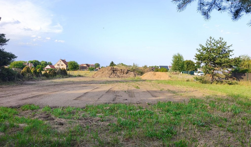 Prodej stavebního pozemku 1 087 m², Tišice – náhled fotky 6