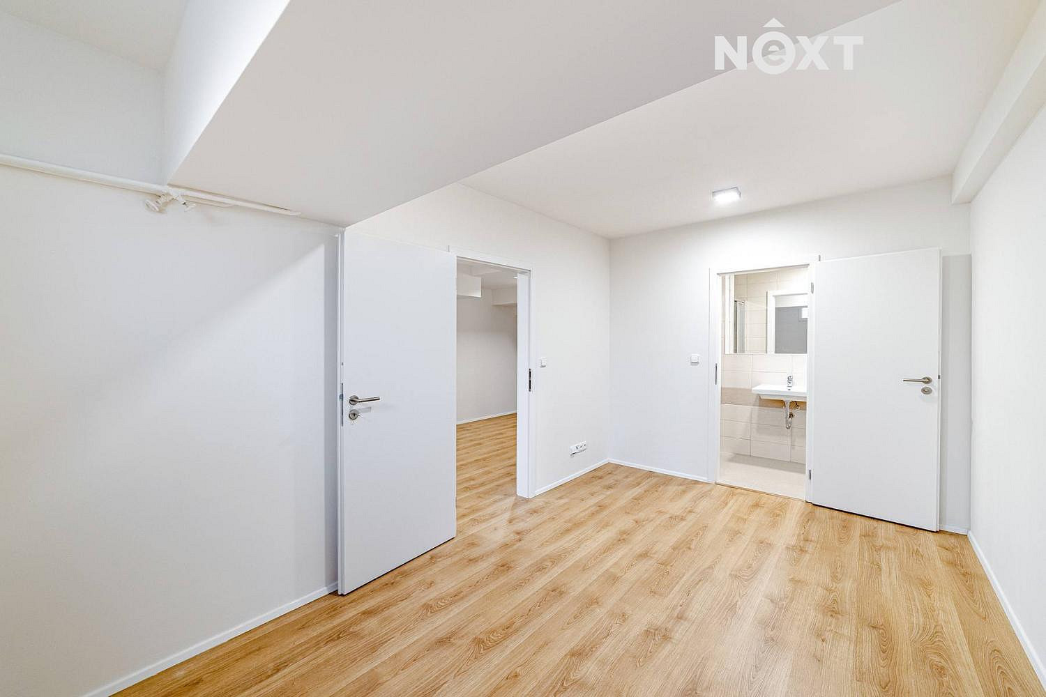 Prodej obchodních prostor 40 m² — photo 2