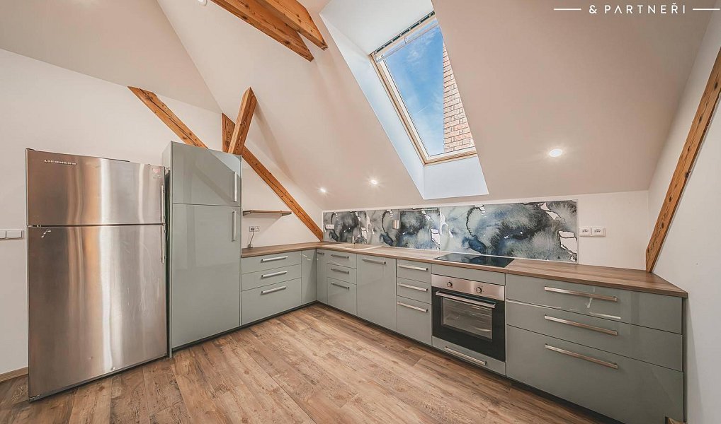 Pronájem bytu 3+kk 94 m², Hradec Králové – náhled fotky 5