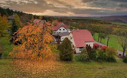 Prodej domu 145 m² s pozemkem 1 039 m², Hudlická, Beroun - Beroun-Zdejcina