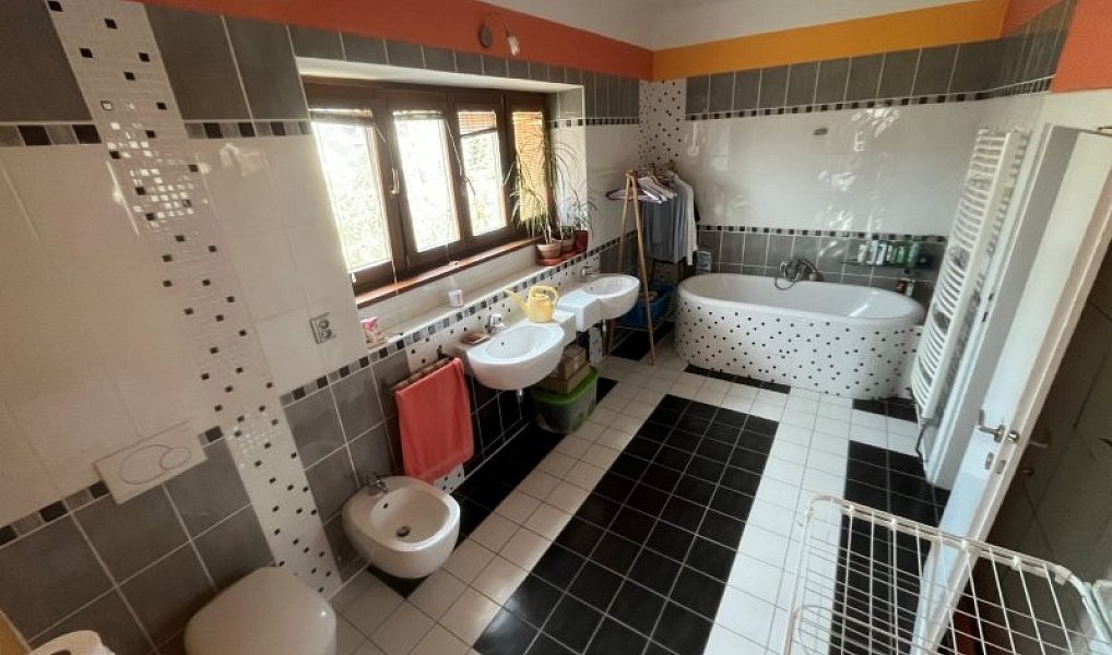 Prodej domu 330 m², Jihlava – náhled fotky 21