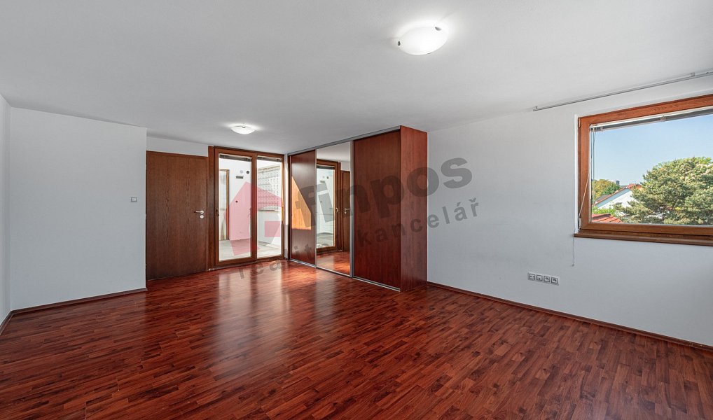Pronájem bytu 3+kk 105 m², Praha – náhled fotky 10
