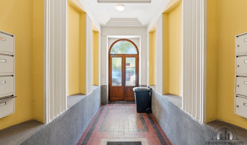 Pronájem bytu 5+1 160 m², Praha – náhled fotky 46