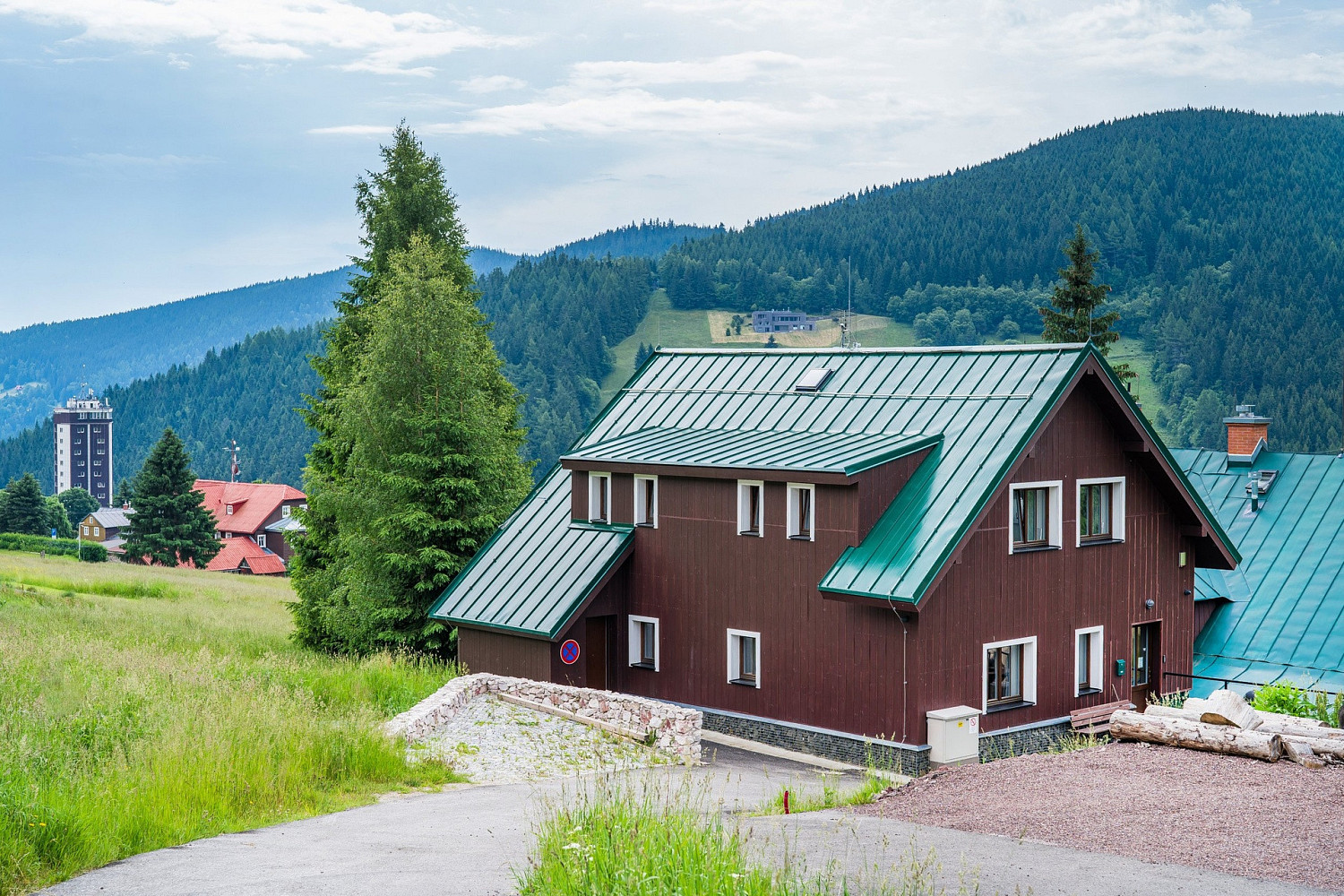Prodej ubytovacího objektu 189 m²