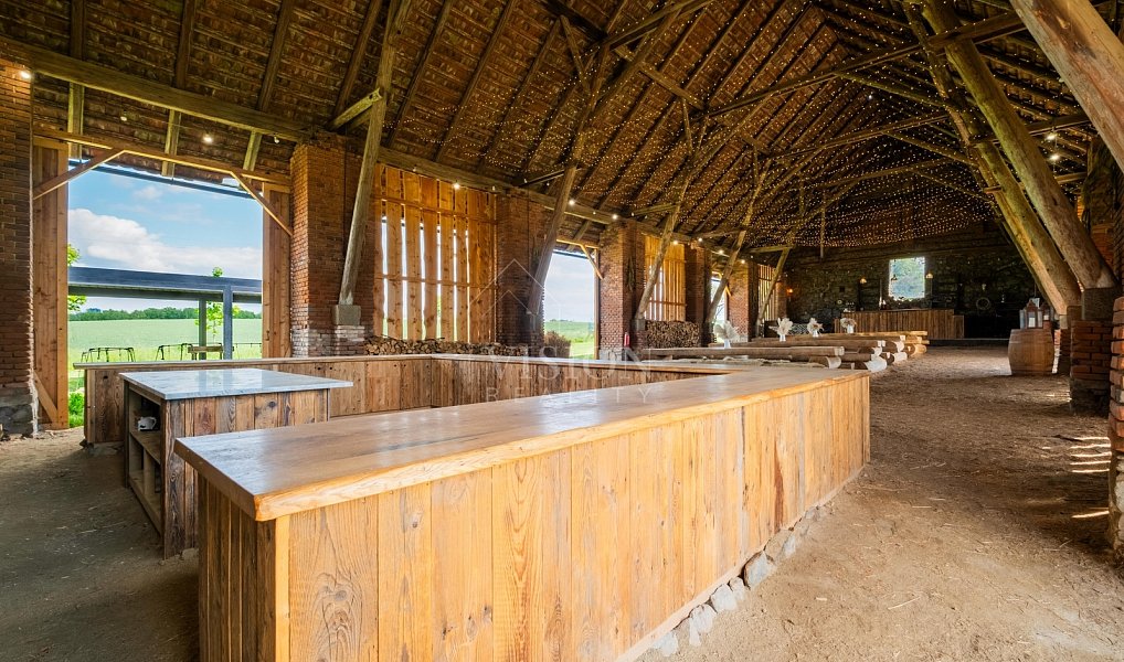 Prodej komerčního objektu (jiného typu) 350 m², Bystřice – náhled fotky 2