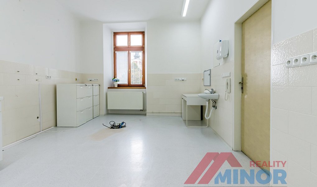 Pronájem kanceláře 69 m², Slaný – náhled fotky 7