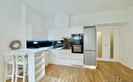 Pronájem bytu 2+kk 64 m², Nikoly Tesly, Praha 6 - Dejvice