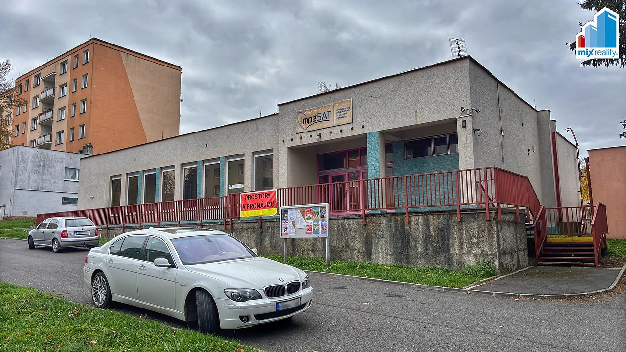 Pronájem obchodních prostor 430 m²