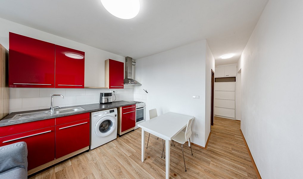 Pronájem bytu 1+1 44 m², Zlín – náhled fotky 3