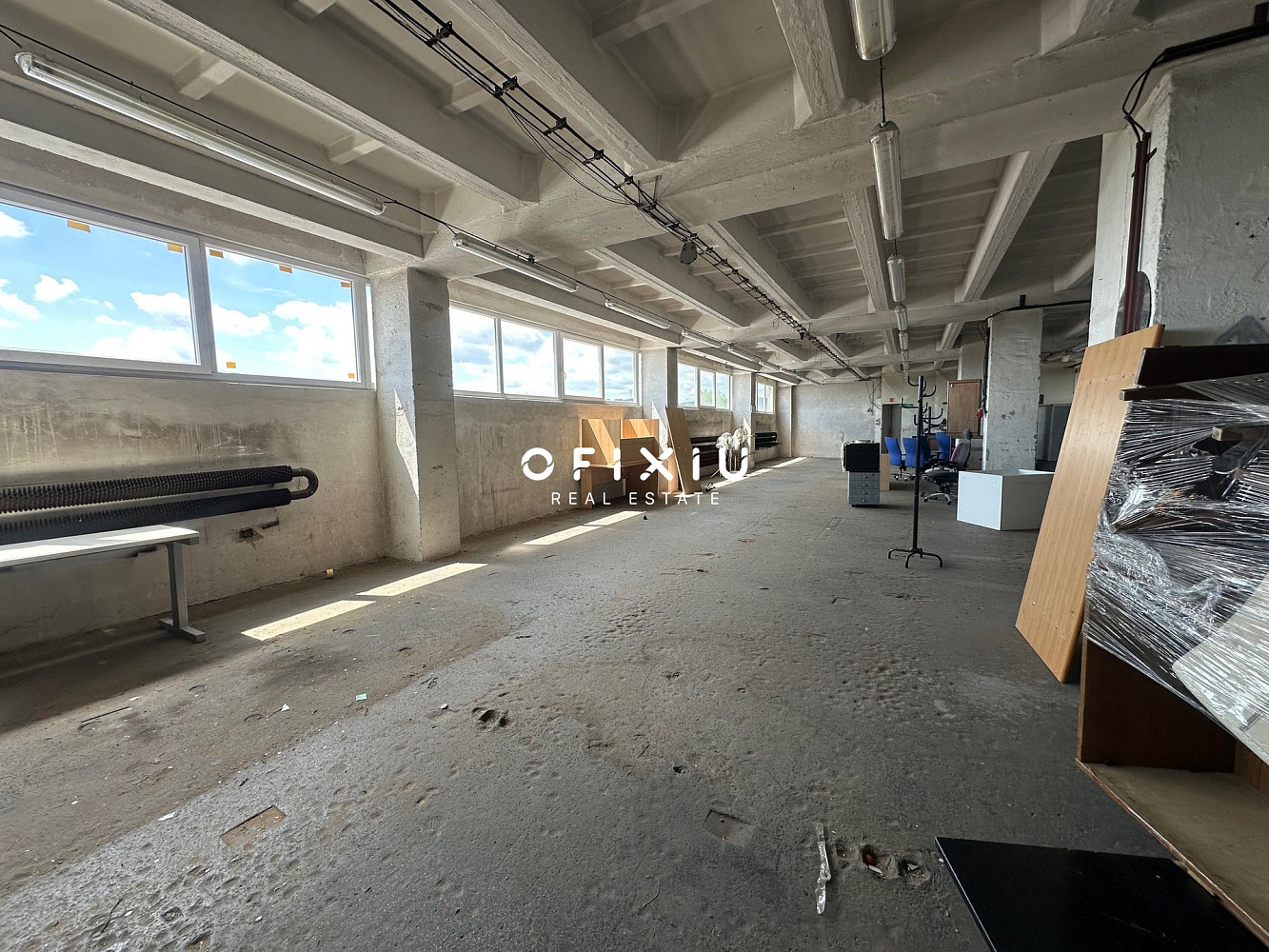 Pronájem skladovacích prostor 2 000 m² – fotografie 2