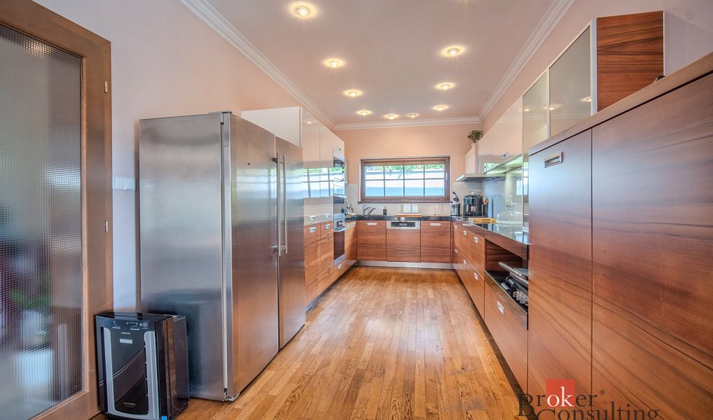 Prodej domu 307 m² s pozemkem 874 m², Praha – náhled fotky 10
